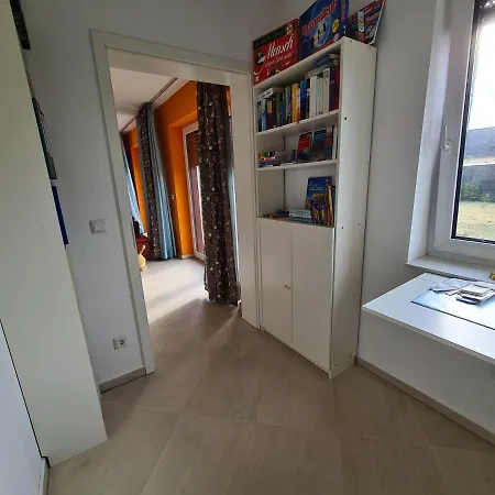 Familienwohnung Mit Garten Nähe Bonn Apartment Meckenheim (North Rhine-Westphalia)