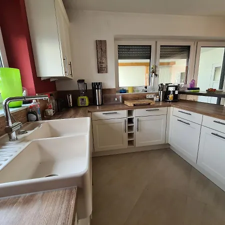 Familienwohnung Mit Garten Nahe Bonn Apartment